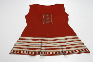 Hailey Bieber interpretiert '90s-Style-Ikone in Silberlitze beim Time 100 Gala