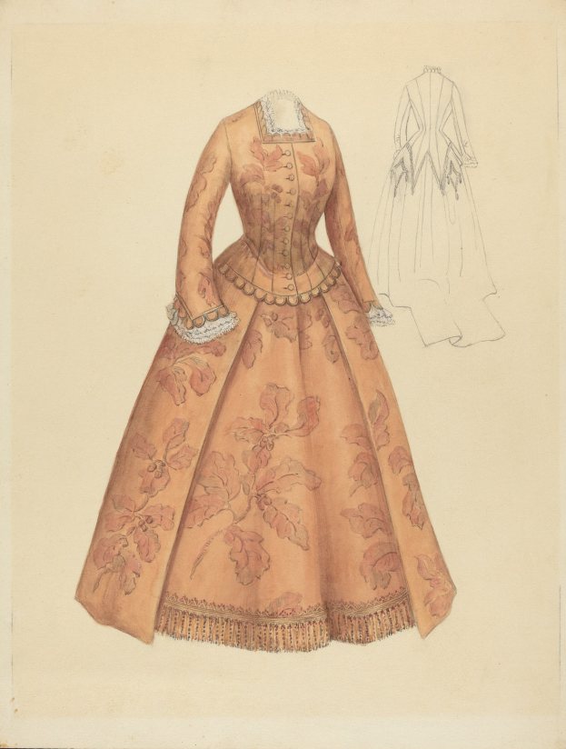 Ein detailliertes Kostümdesign aus dem 18. Jahrhundert für ein bodenlanges Kleid mit floralem Muster, hohem Kragen, Spitzenrock und einem hellblauen Hintergrund.