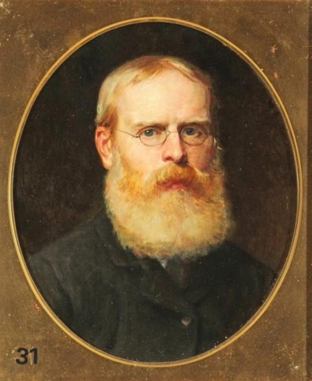 Portrait eines Mannes mit langem Bart und Brille, gemalt in einem Rahmen mit Zahlen auf der linken Seite, der eine weiße Hemd und dunkle Hosen trägt, die Hände gefaltet, ernster Gesichtsausdruck, konzentrierter Blick.