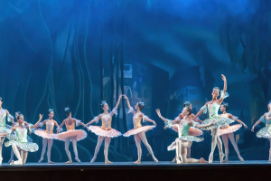 "Theater des Estrada-Liedes" des Zentrums für Ästhetische Erziehung von Kindern der Region Nizhny Novgorod wird vor der Vorstellung des "Nussknackers" im Nizhny Novgorod TYUZ am 1. Juni auftreten